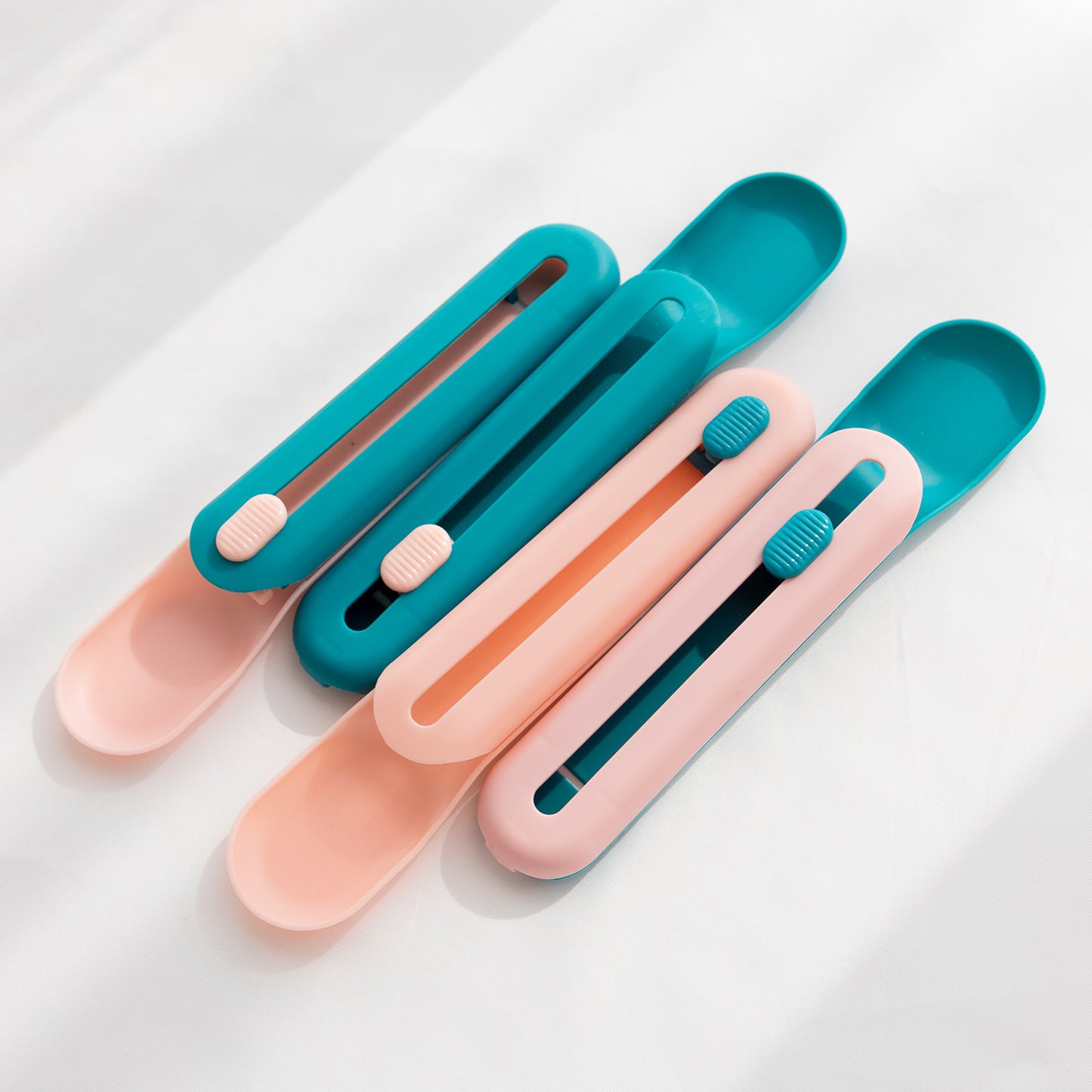 Pet Strip Spoon Feeder