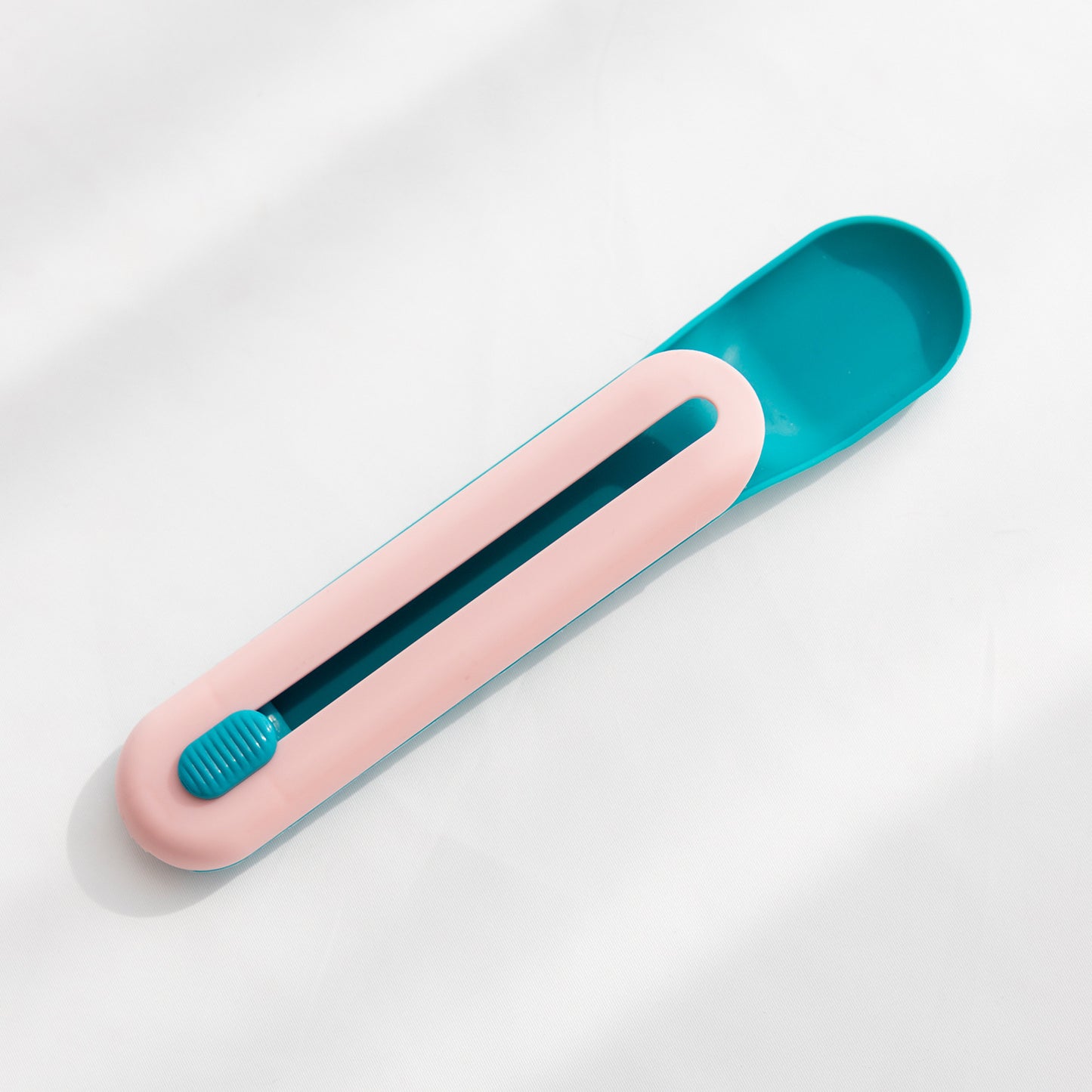 Pet Strip Spoon Feeder
