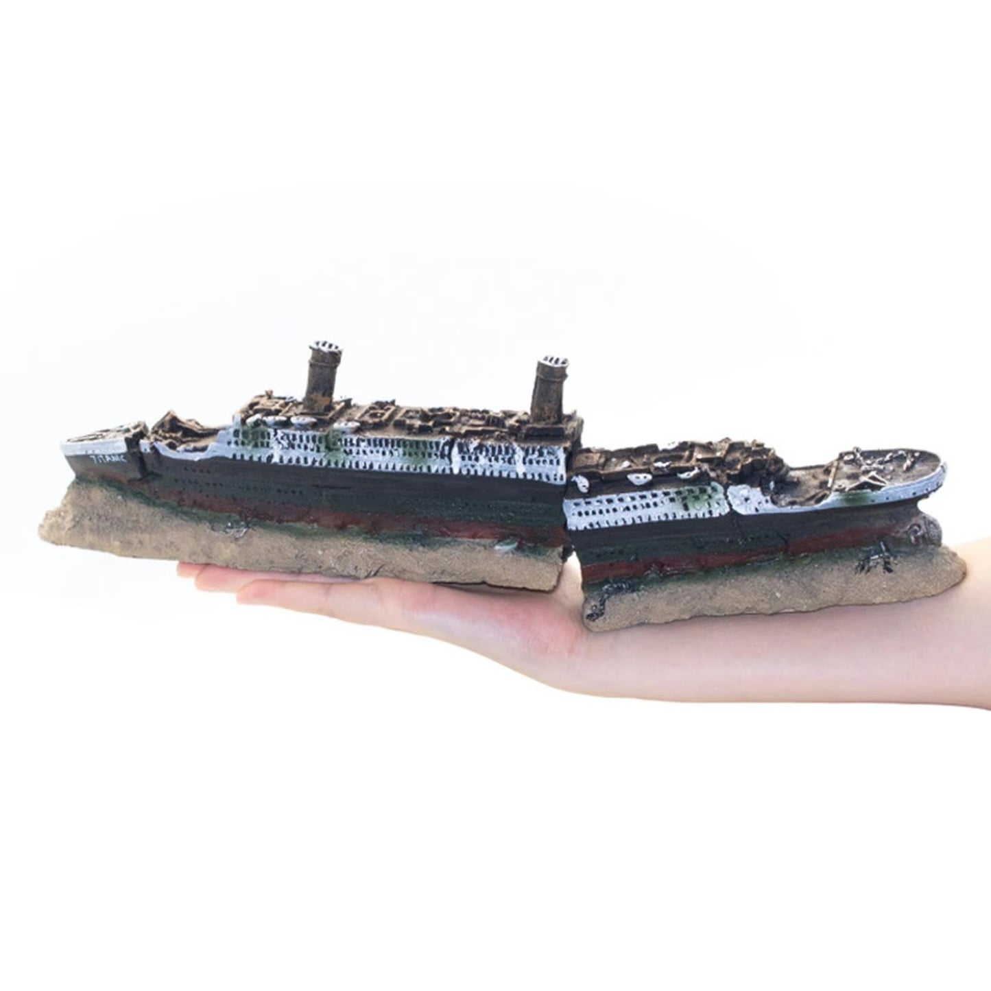 Medium Titanic Ship Aquarium Ornament – 38cm Resin