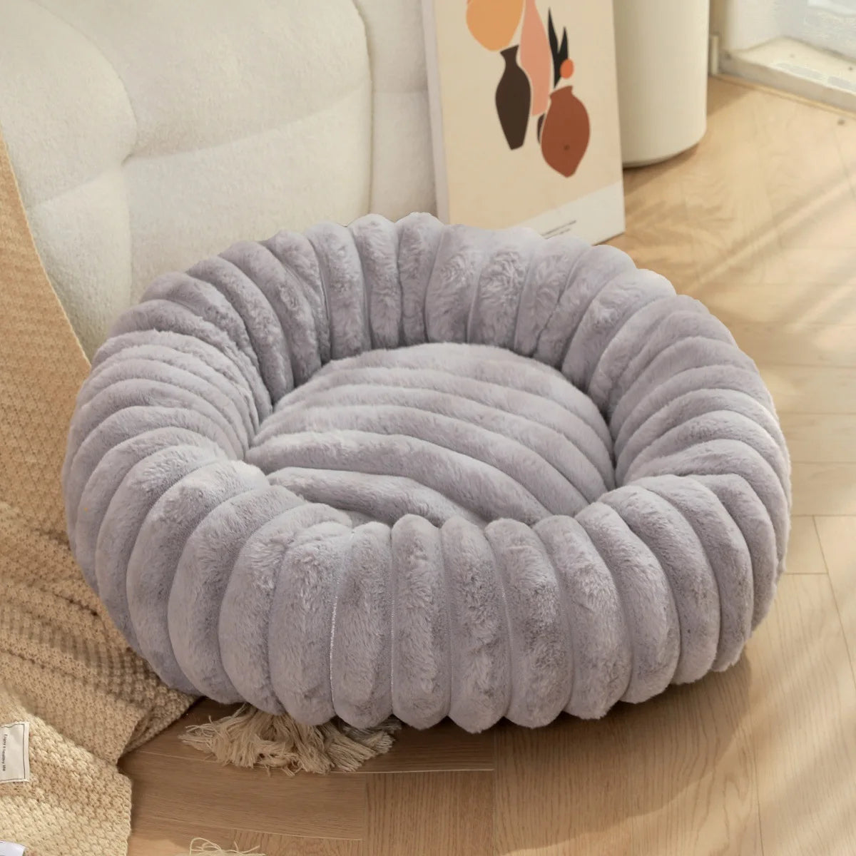 Round Pet Bed - Soft Plush Dog & Cat Bed for Winter