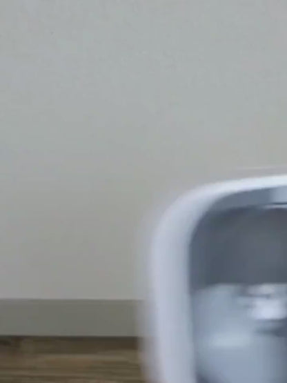 Anti-Overflow Slow Water Feeder Dispenser